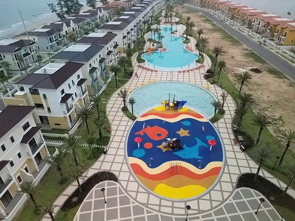 Bắt đầu từ
công trường.